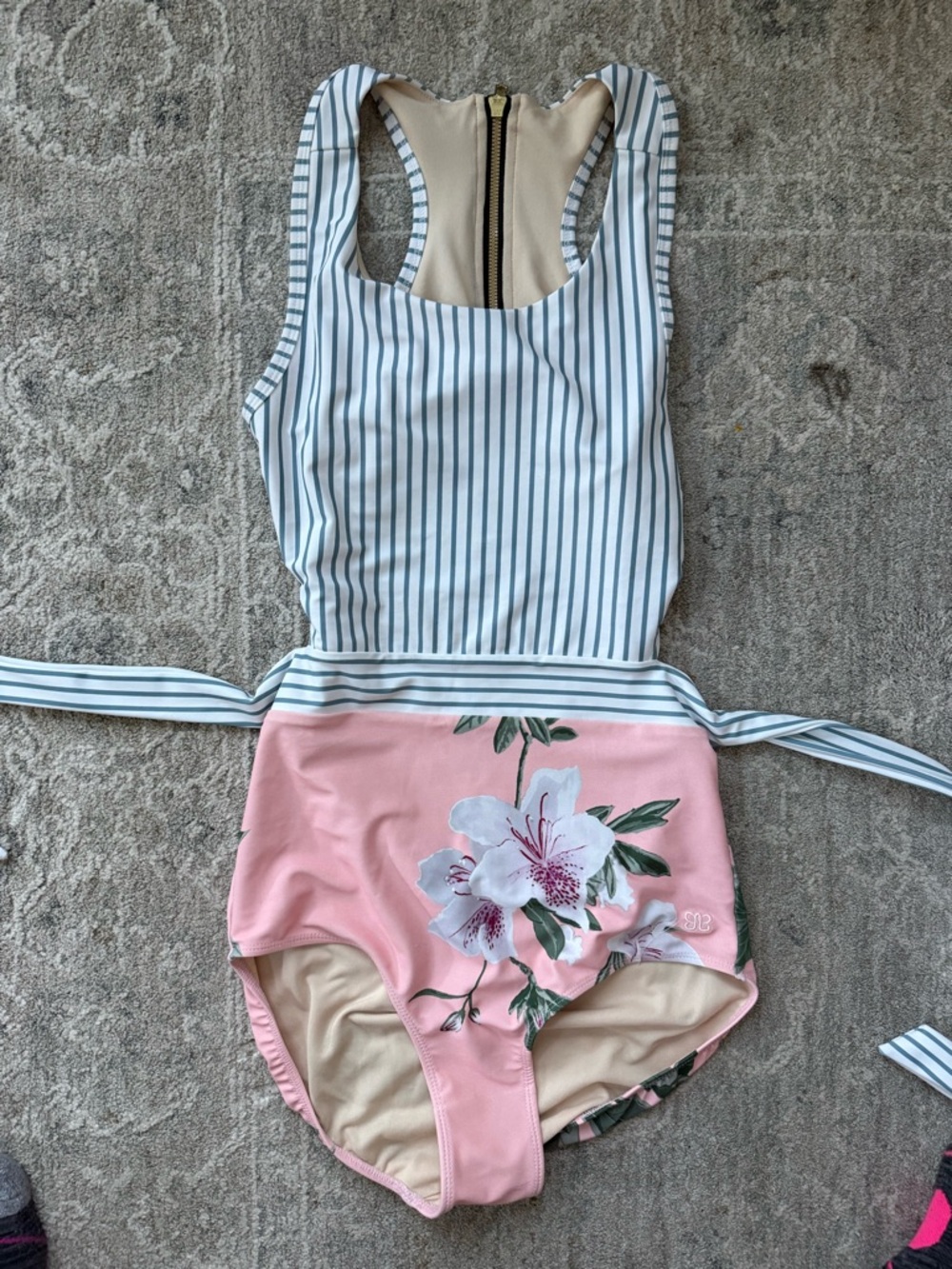 Albion Fit Island Fever Castaway One-Piece Swimsuit - Size M - Picture 1 of 5